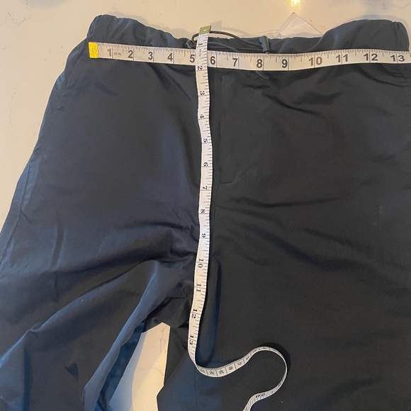 Forever  21 Toggle Woven  Parachute Pants in Black SIze Small - Picture 4 of 7